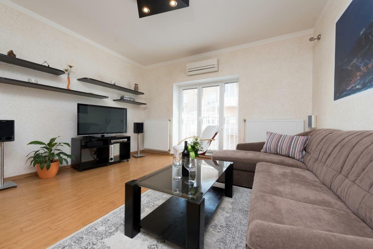 Apartment Cupido Rijeka Exteriör bild